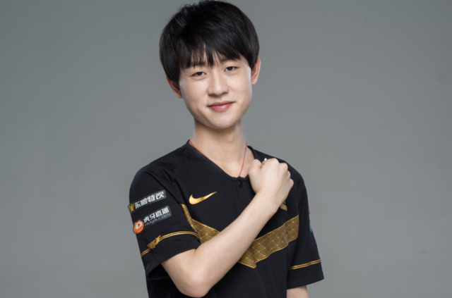 穿行世界的 穿行世界的