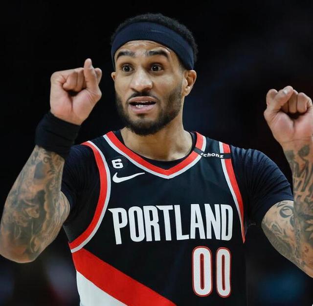 登榮獲英超 登榮獲英超