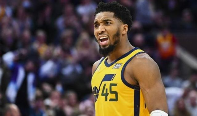 强势拿回球 强势拿回球